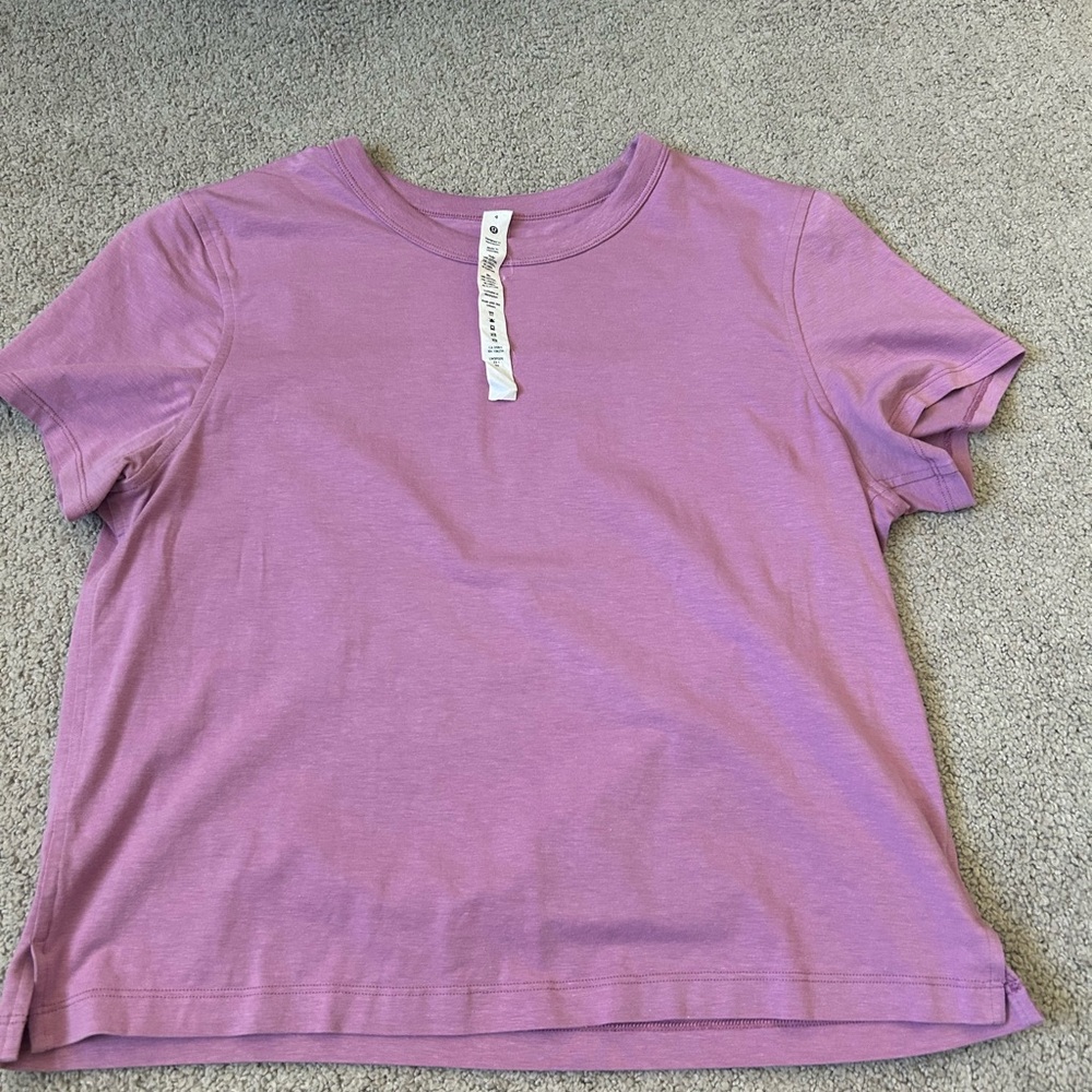 Lululemon T shirt
